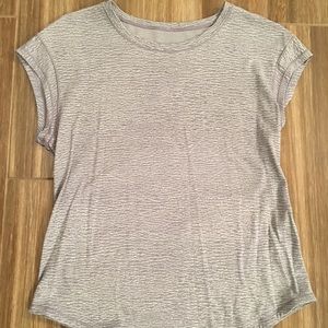 Lululemon short sleeve shirt. Size 6. EUC.